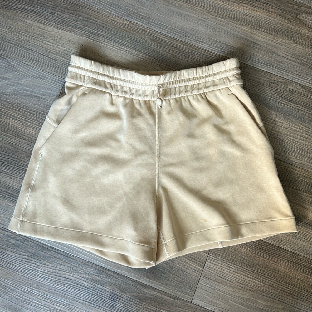 Softstreme High-Rise Short 4”